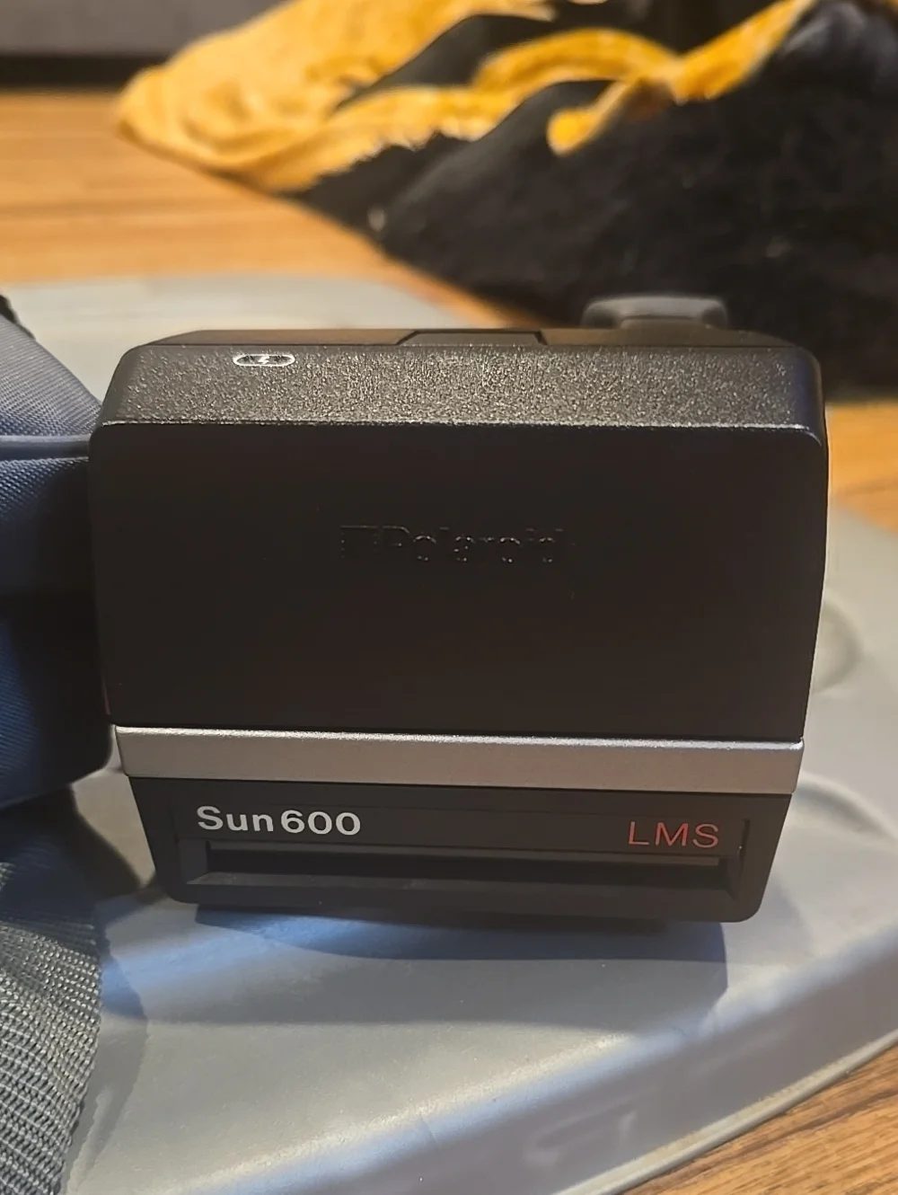 Vintage Sun600 LMS Polaroid Camera